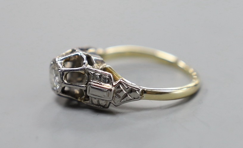 An 18ct, plat and solitaire diamond ring, size M/N, gross weight 3.8 grams